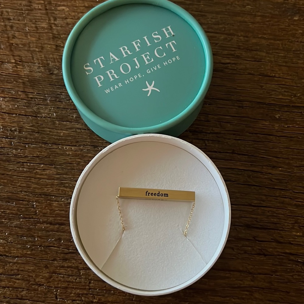 Starfish Project Bar Necklace